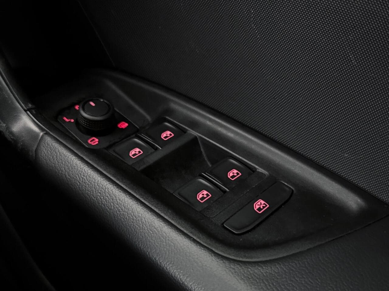 Audi A1 thumbnail Misc Controls