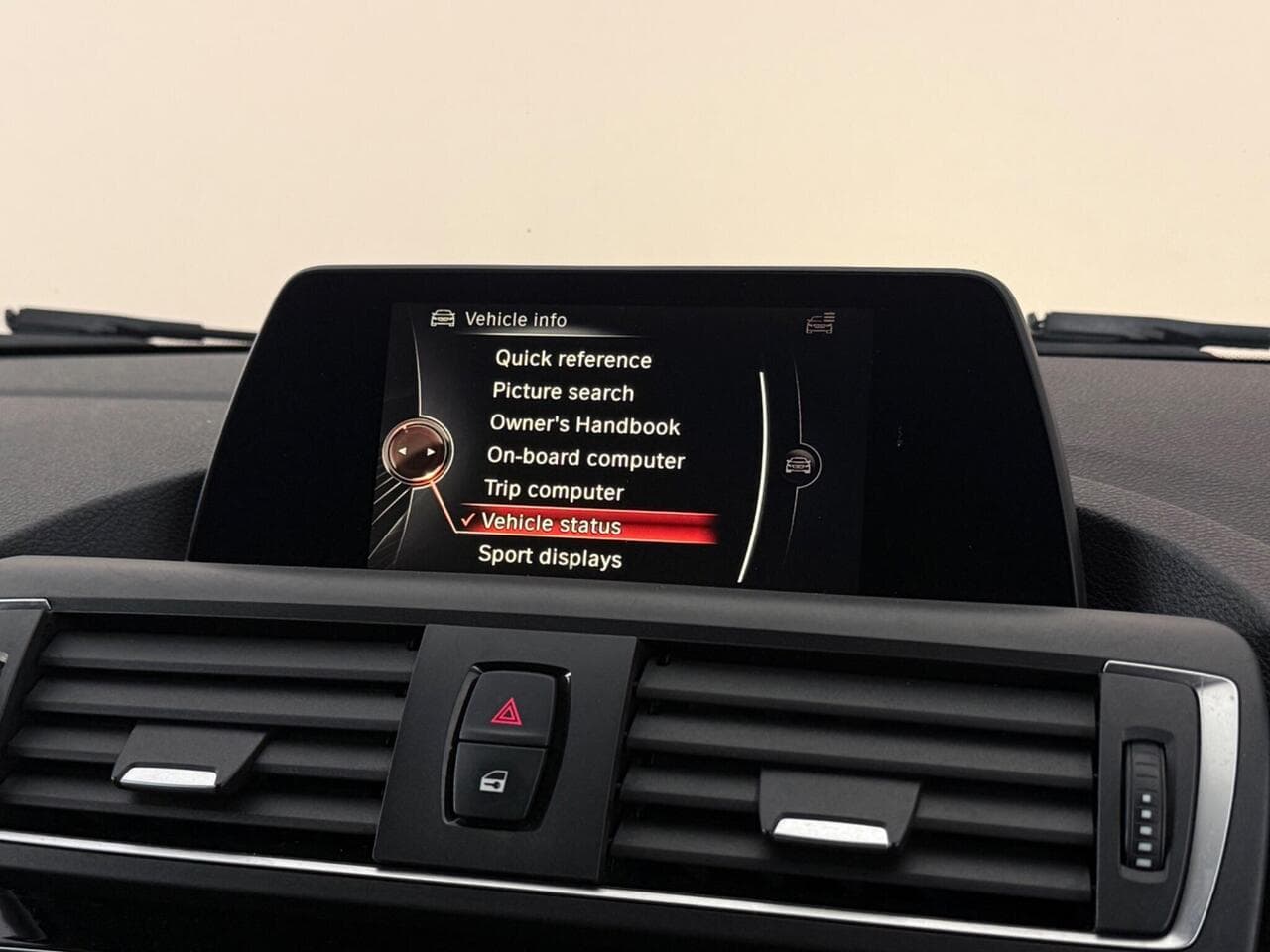 BMW 1 Series thumbnail Infotainment System