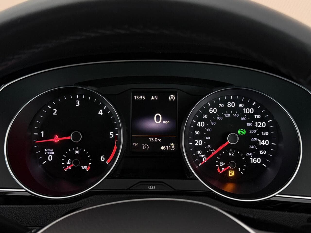 Volkswagen Passat thumbnail Driver Instruments