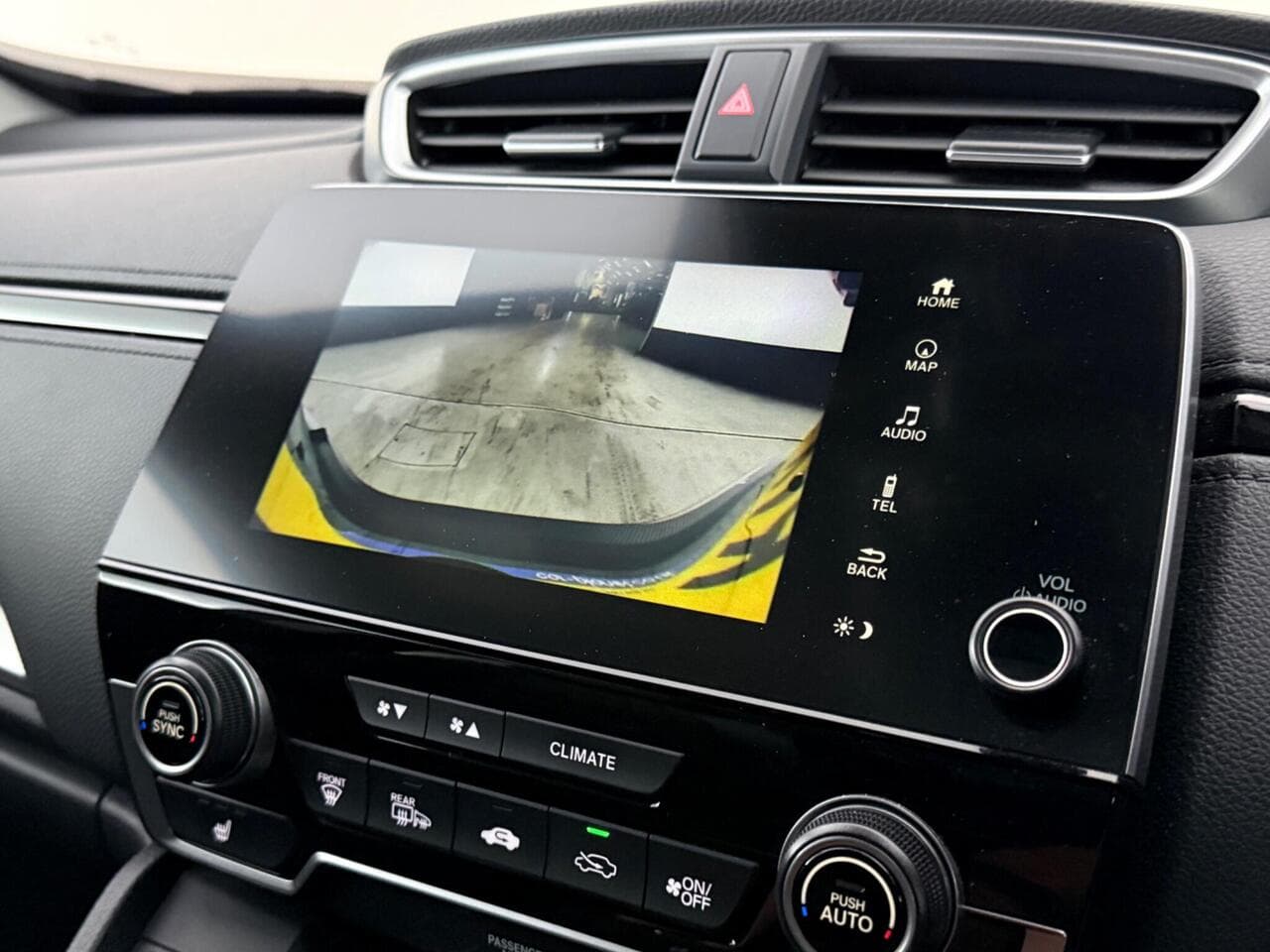 Honda CR-V thumbnail Infotainment System