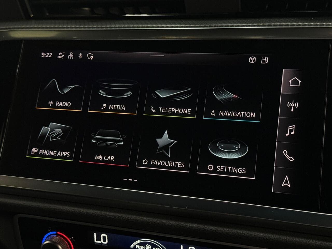 Audi Q3 thumbnail Infotainment System