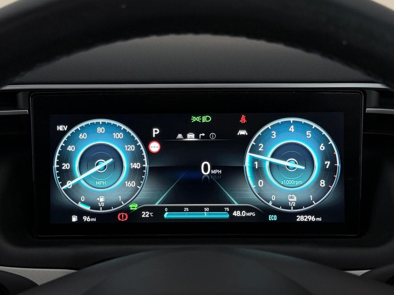 Hyundai TUCSON thumbnail Driver Instruments