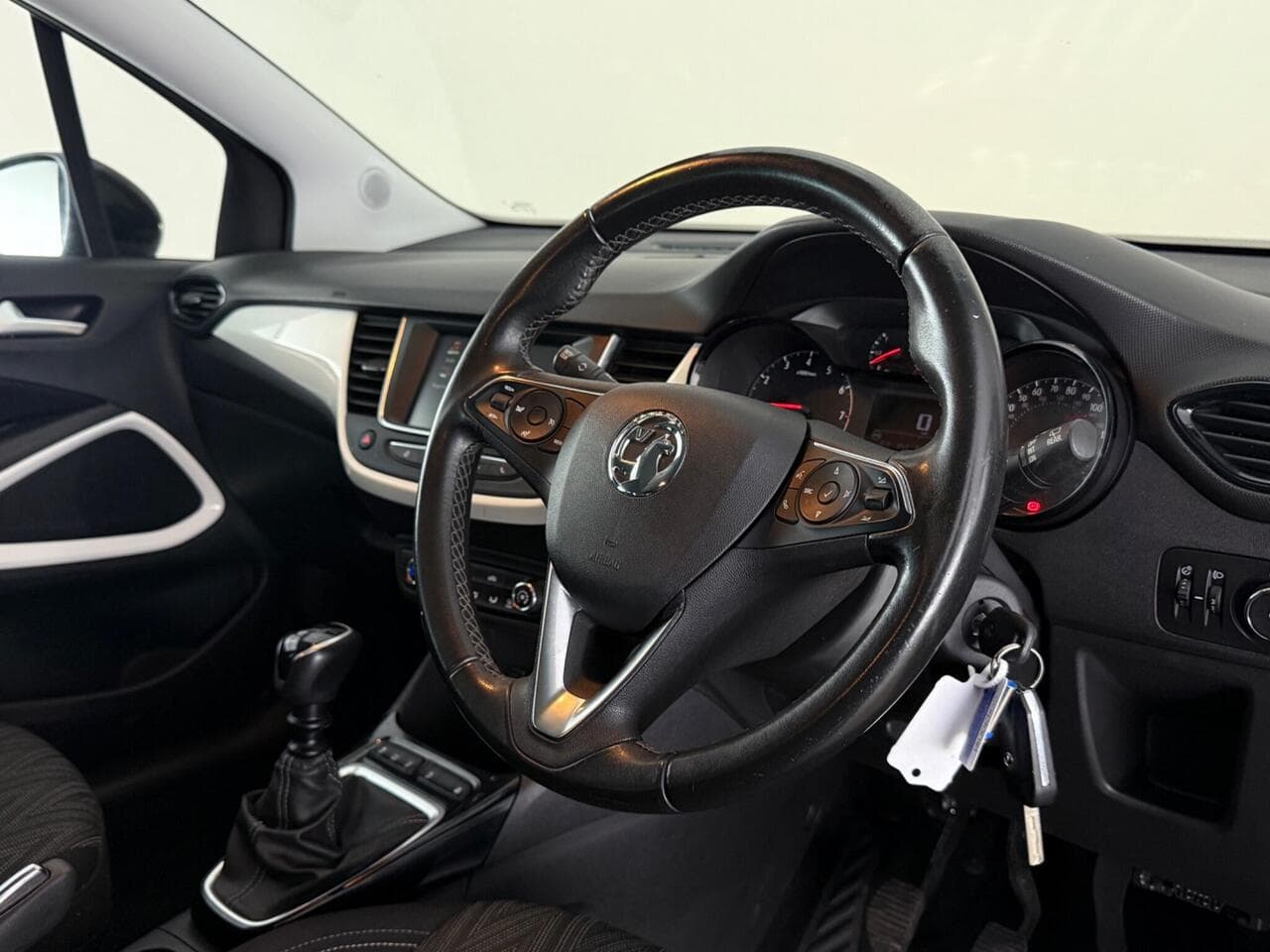 Vauxhall Crossland X thumbnail Interior Front