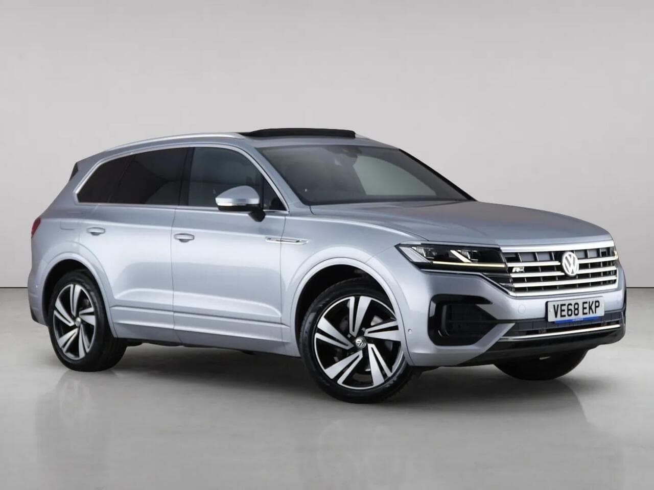 Volkswagen Touareg - Volkswagen Touareg 3.0 TDI V6 R-Line Tech Tiptronic 4Motion Euro 6 (s/s) 5dr