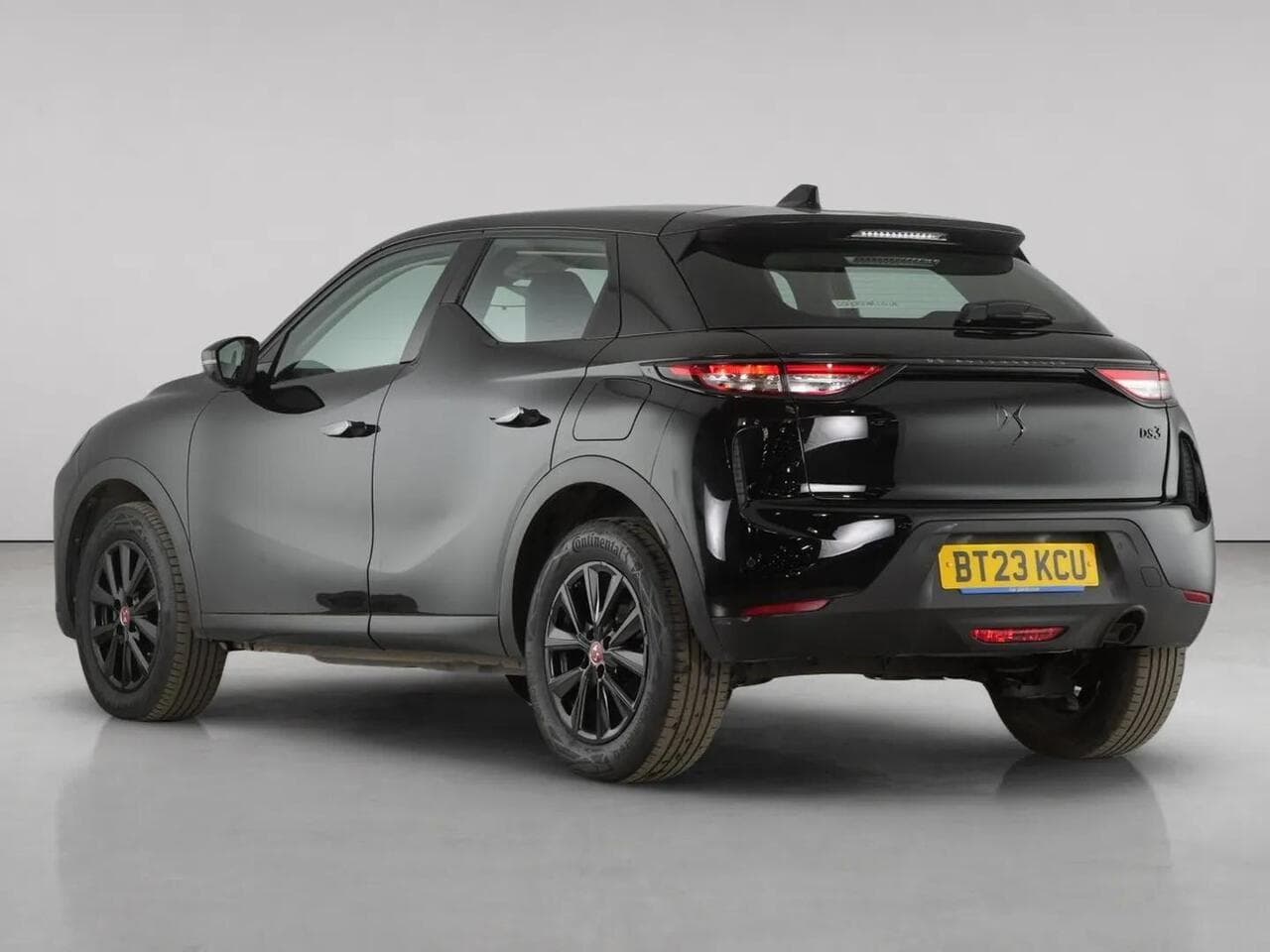 DS AUTOMOBILES DS 3 thumbnail Rear Left