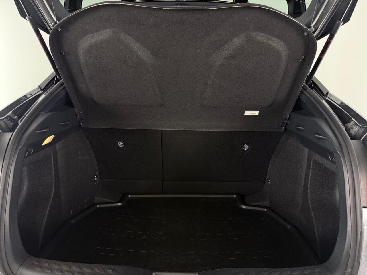 Toyota C-HR thumbnail Boot
