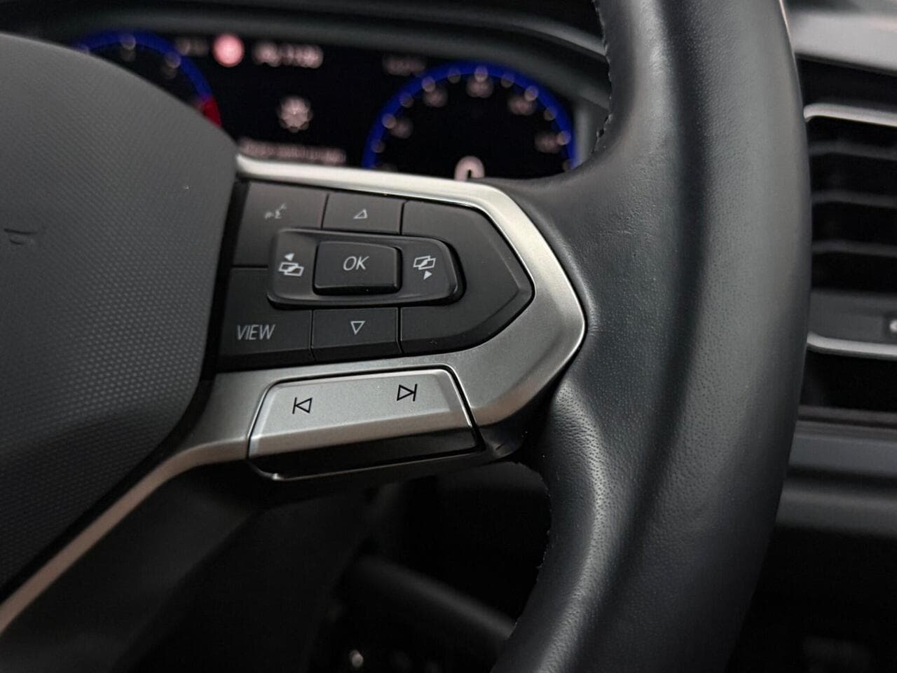Volkswagen Polo thumbnail Misc Controls