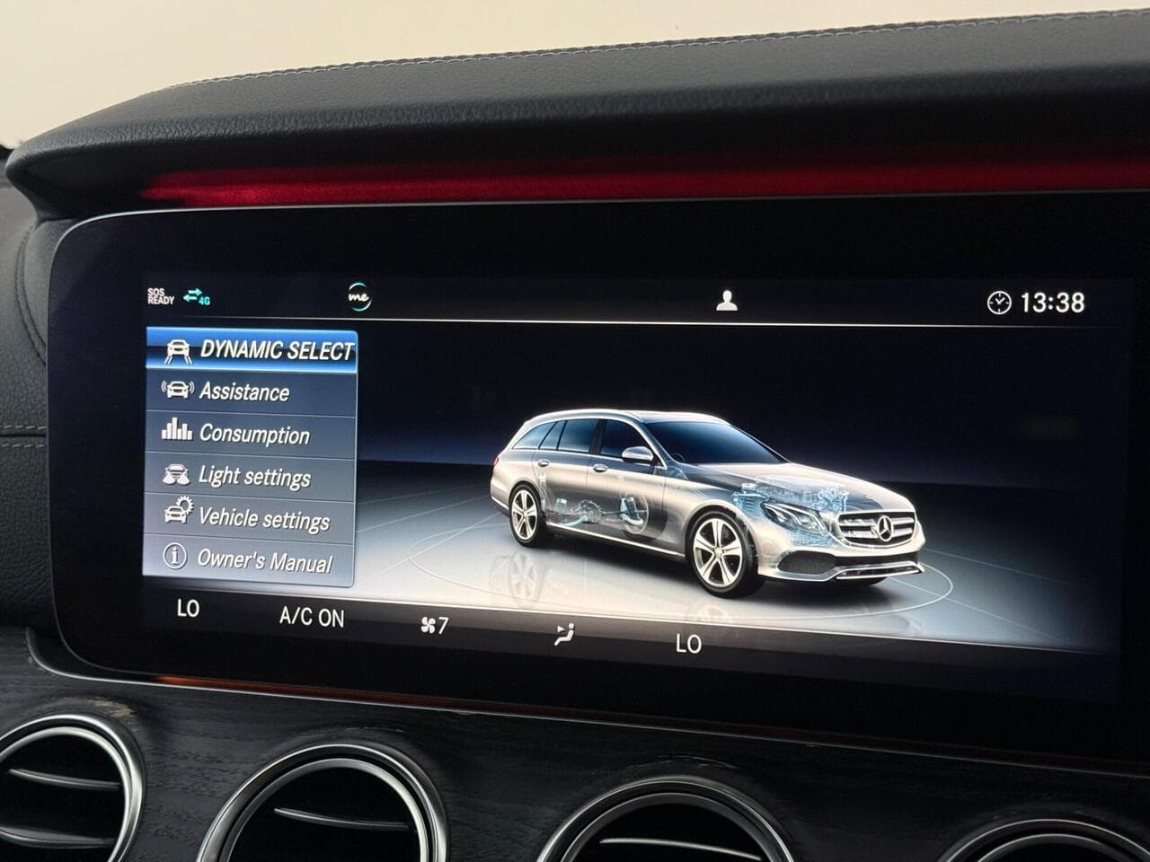 Mercedes-Benz E Class thumbnail Infotainment System