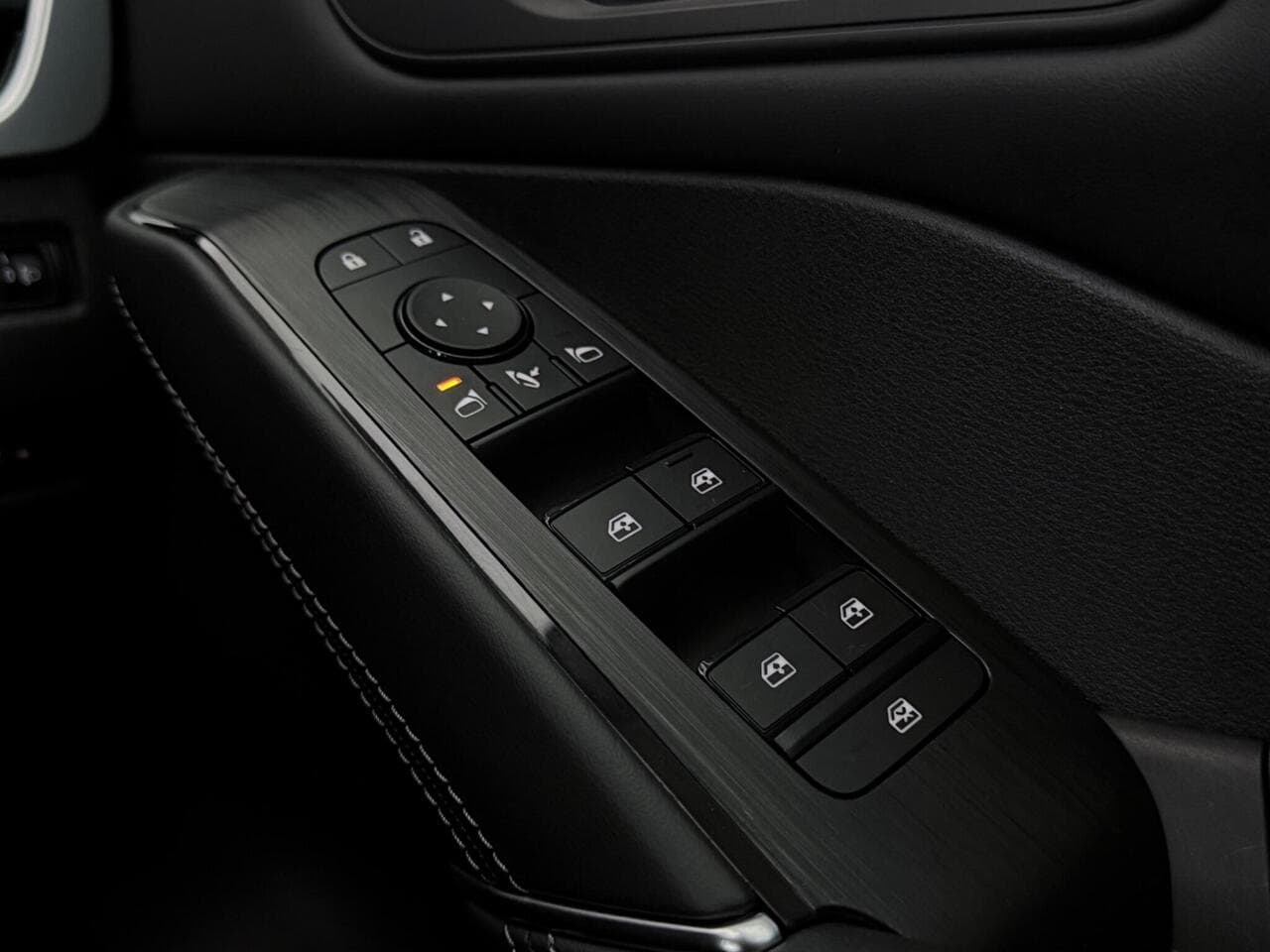 Nissan Qashqai thumbnail Misc Controls