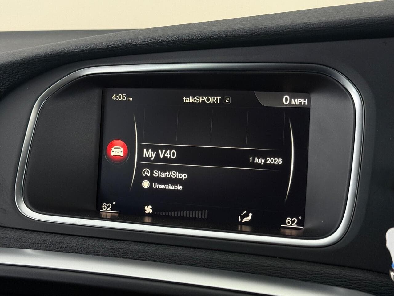 Volvo V40 thumbnail Infotainment System