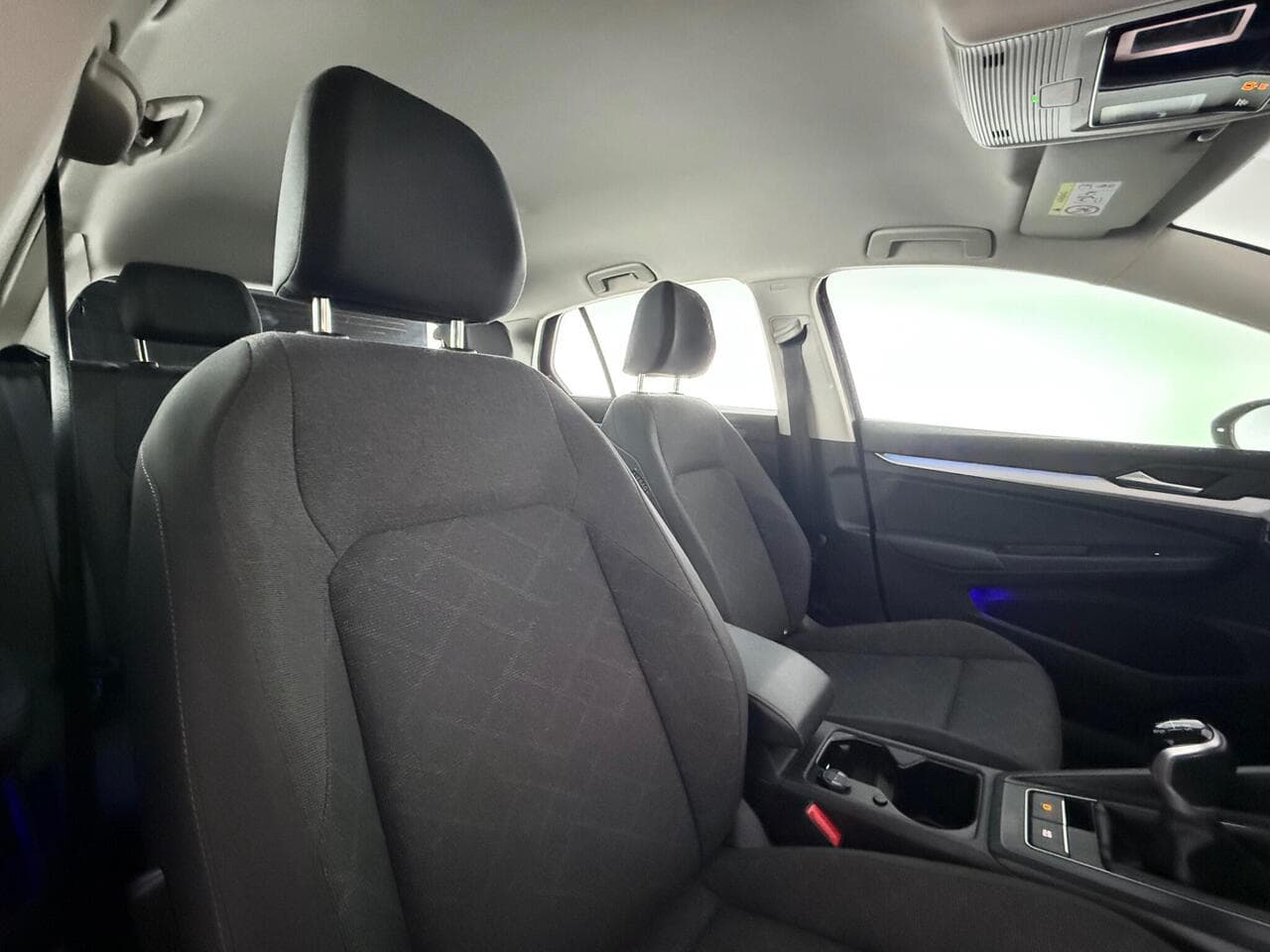 Volkswagen Golf thumbnail Seat Driver
