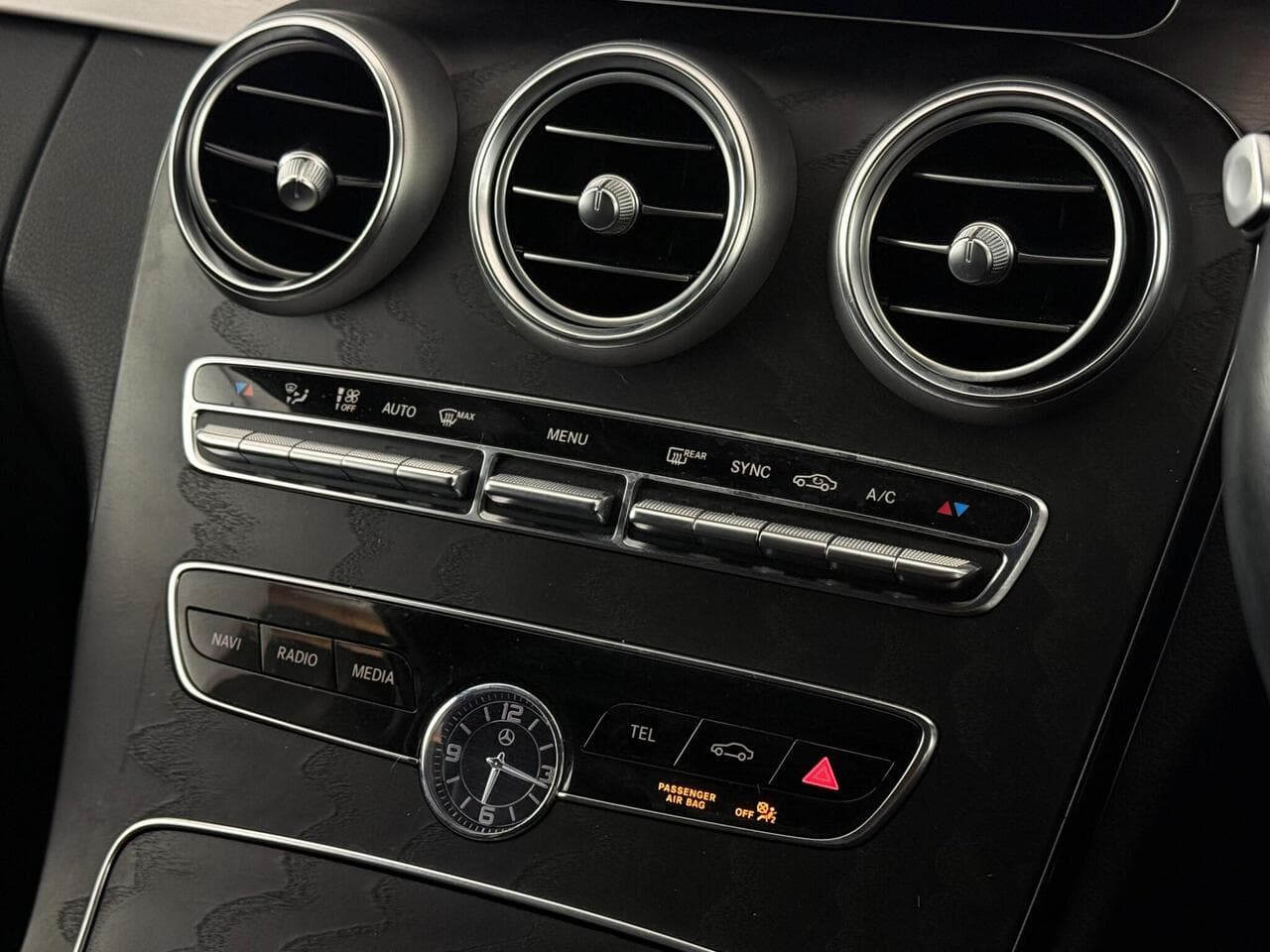 Mercedes-Benz C Class thumbnail Misc Controls