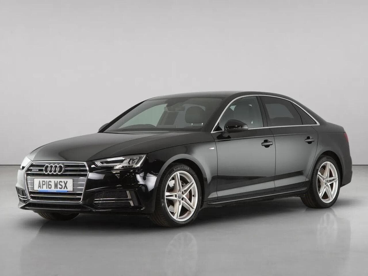 Audi A4 thumbnail Front Left