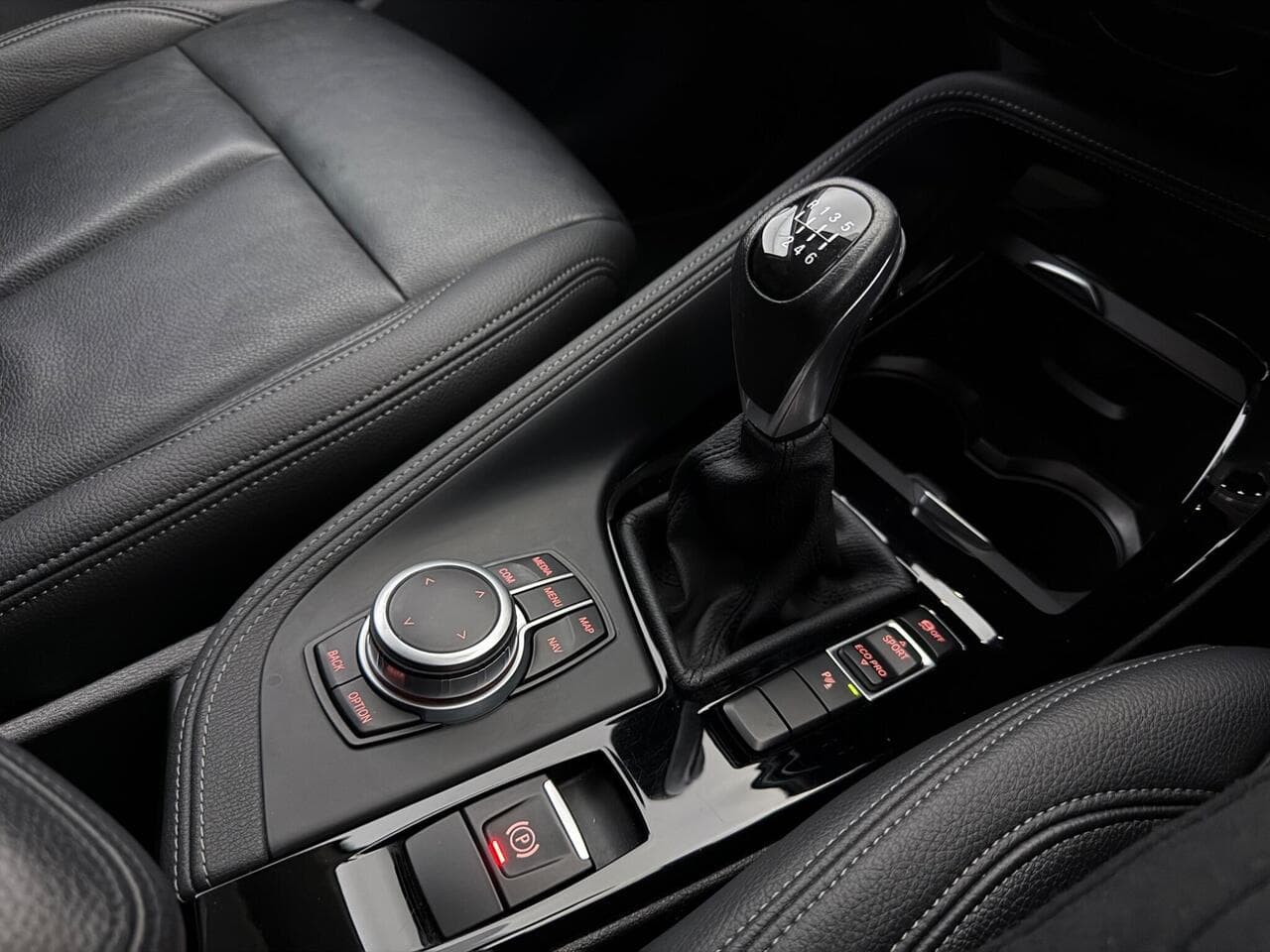 BMW X1 thumbnail Interior Front