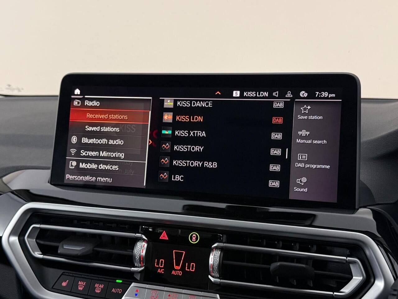 BMW X3 thumbnail Infotainment System