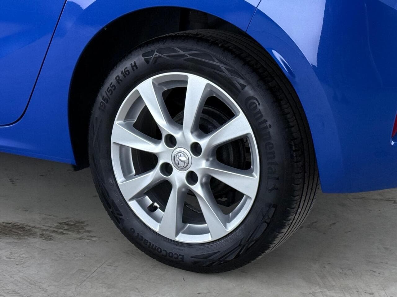 Vauxhall Corsa thumbnail Wheel