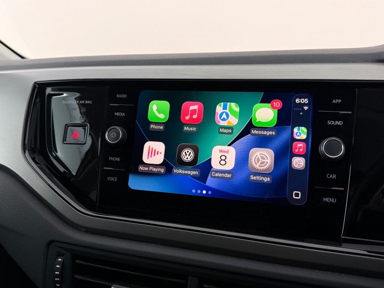Volkswagen Polo thumbnail Infotainment System