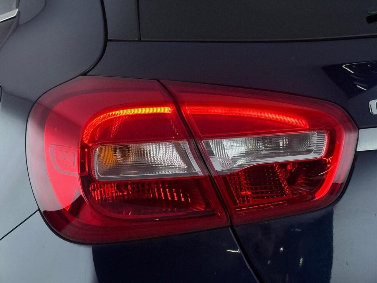 Mercedes-Benz GLA thumbnail Lights Rear