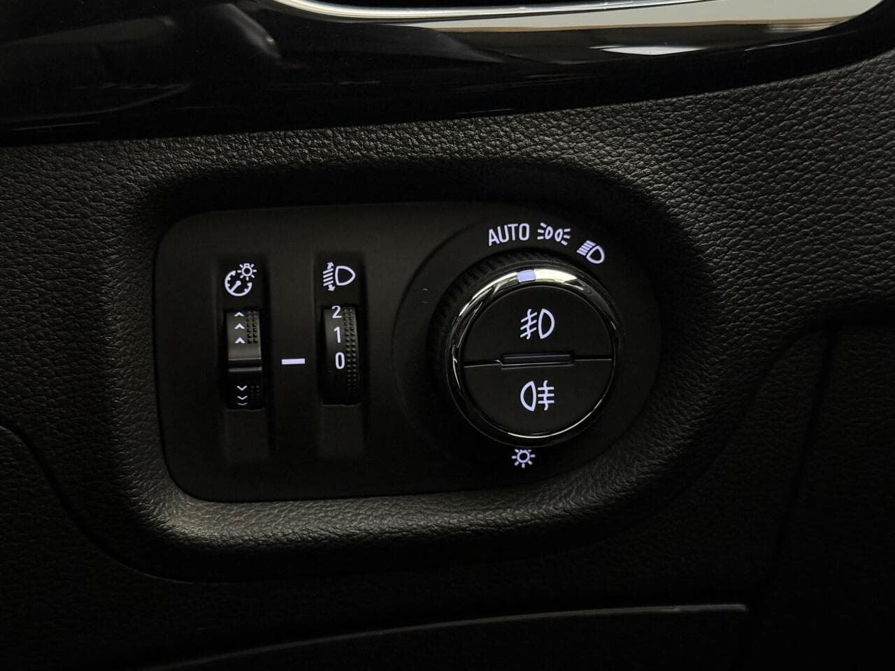 Vauxhall Astra thumbnail Misc Controls