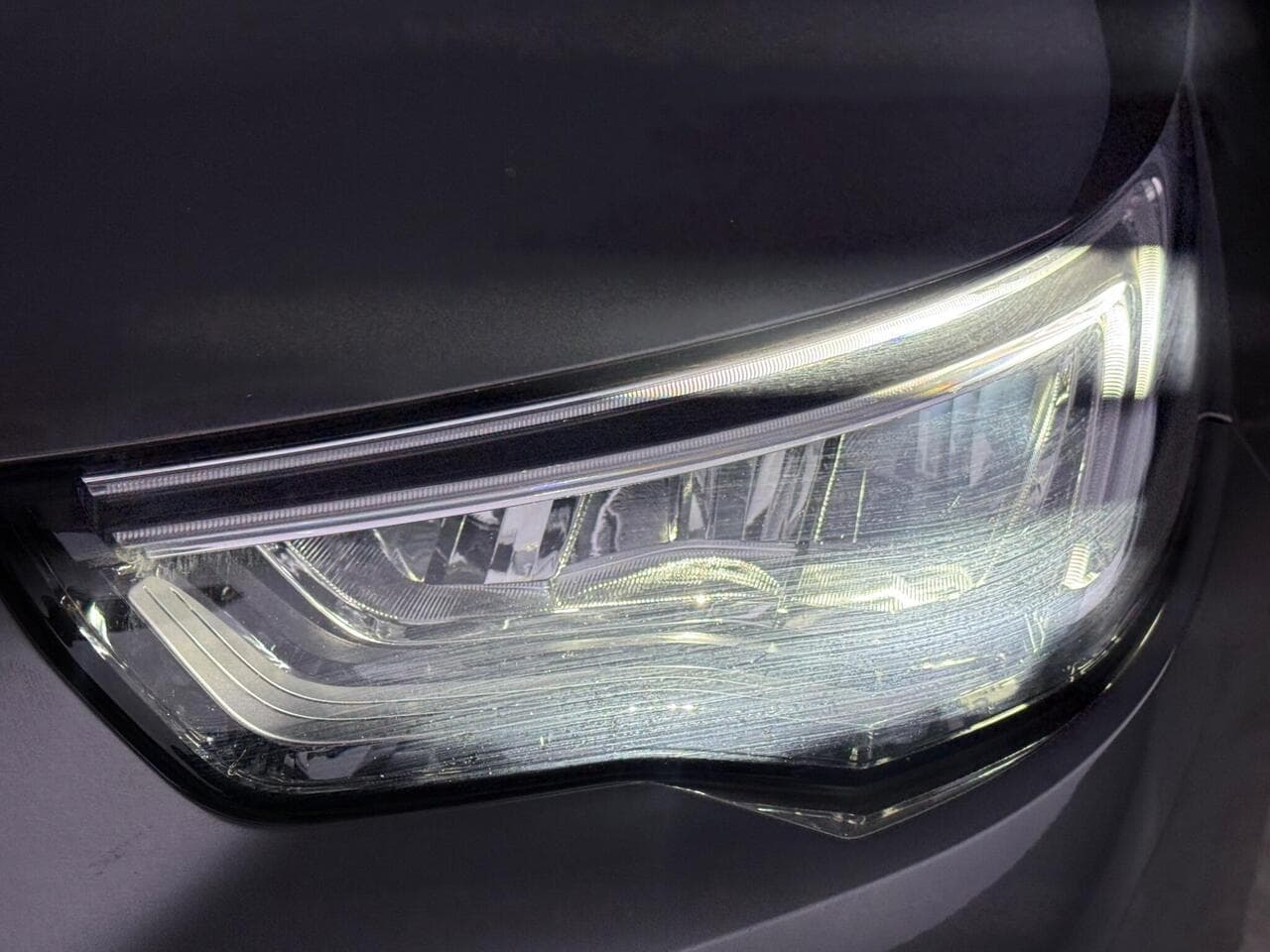 Vauxhall Grandland X thumbnail Lights Front
