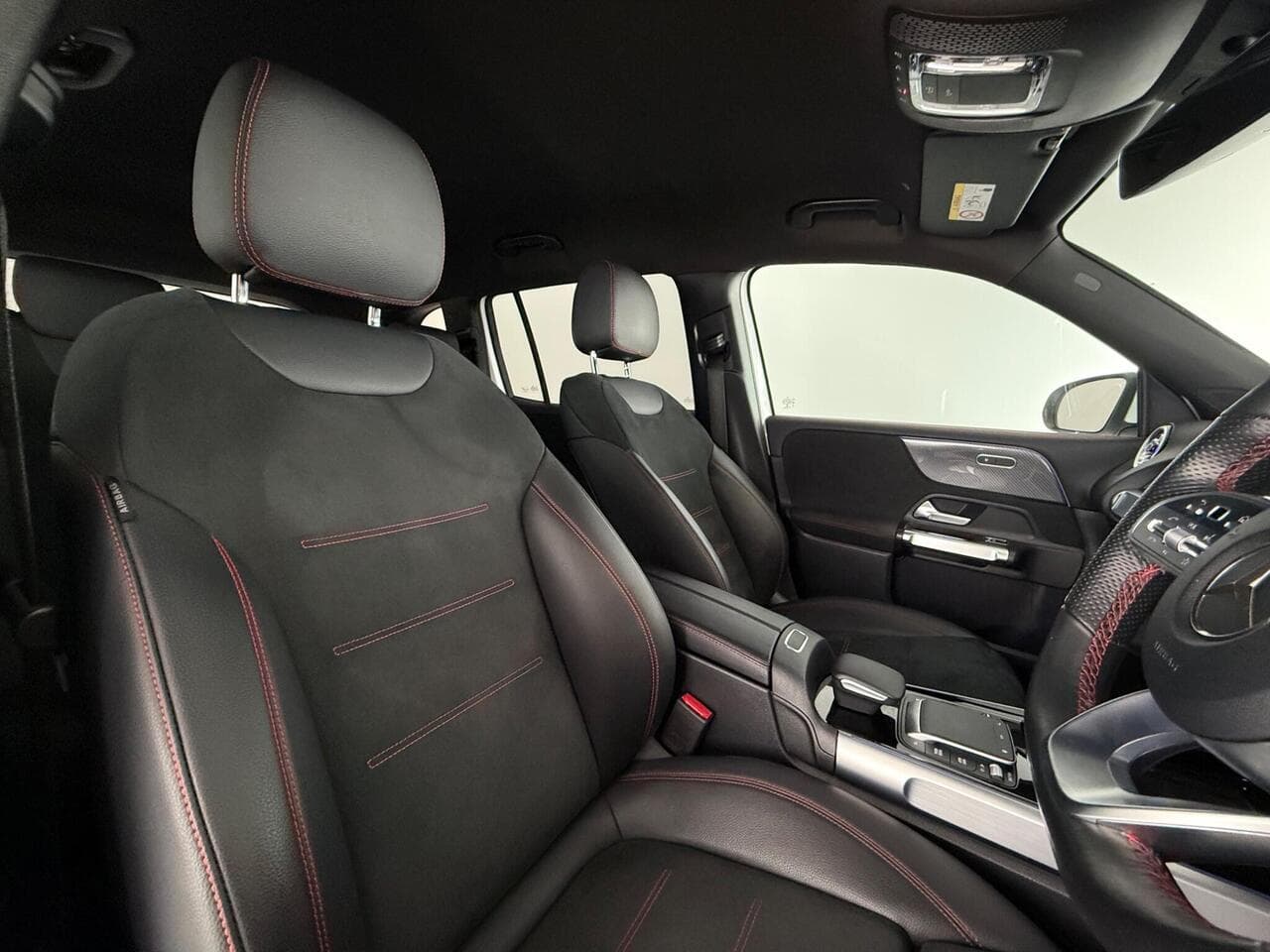 Mercedes-Benz GLB thumbnail Seat Driver