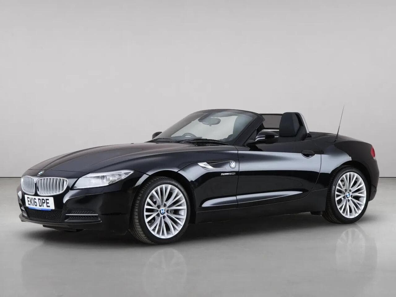 BMW Z4 thumbnail Front Left