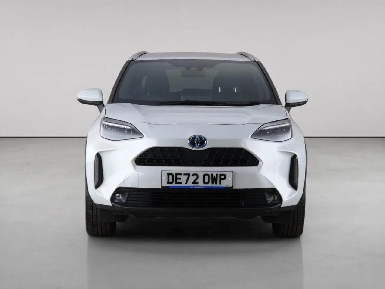 Toyota Yaris Cross thumbnail Front