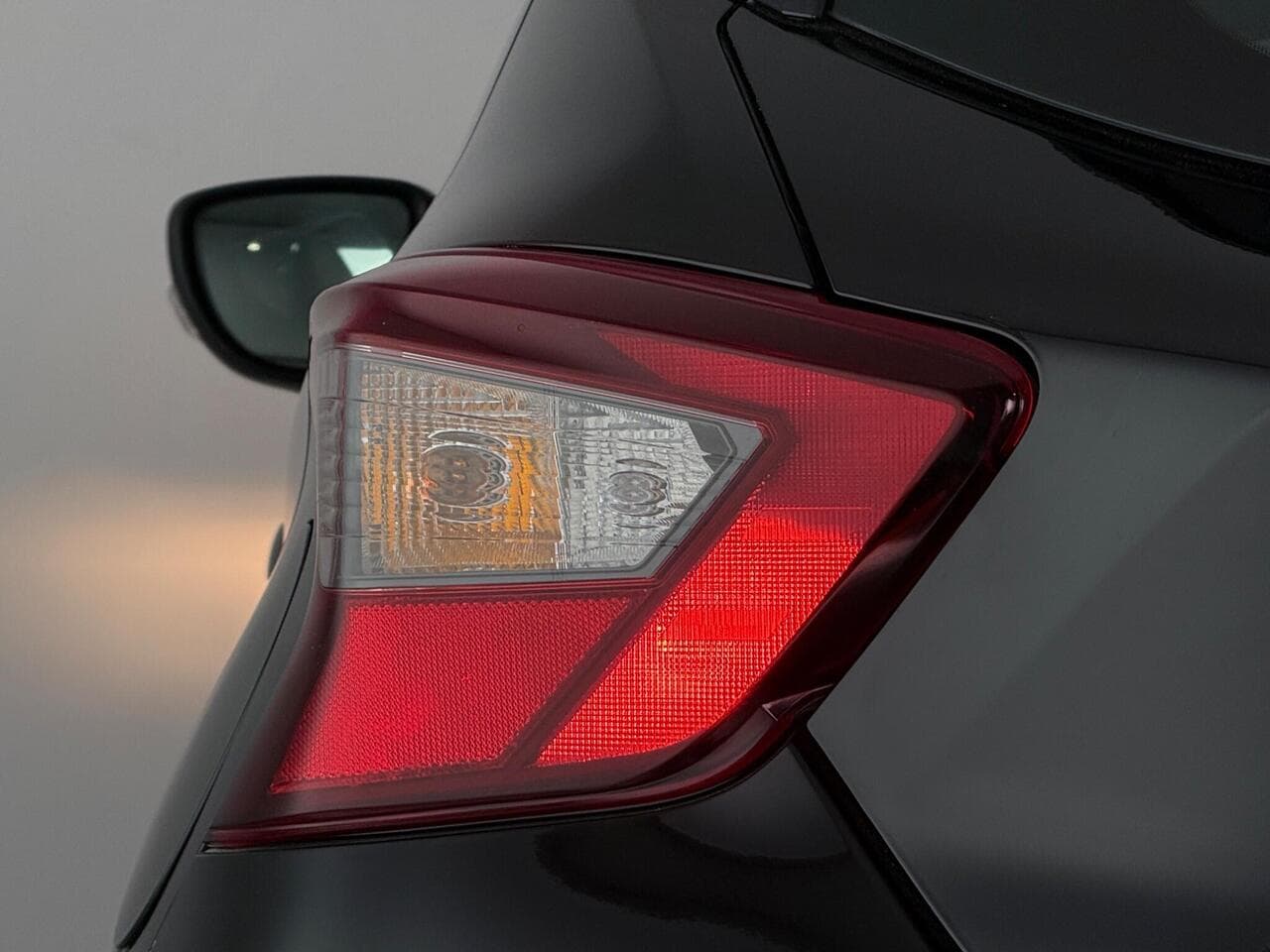 Nissan Micra thumbnail Lights Rear