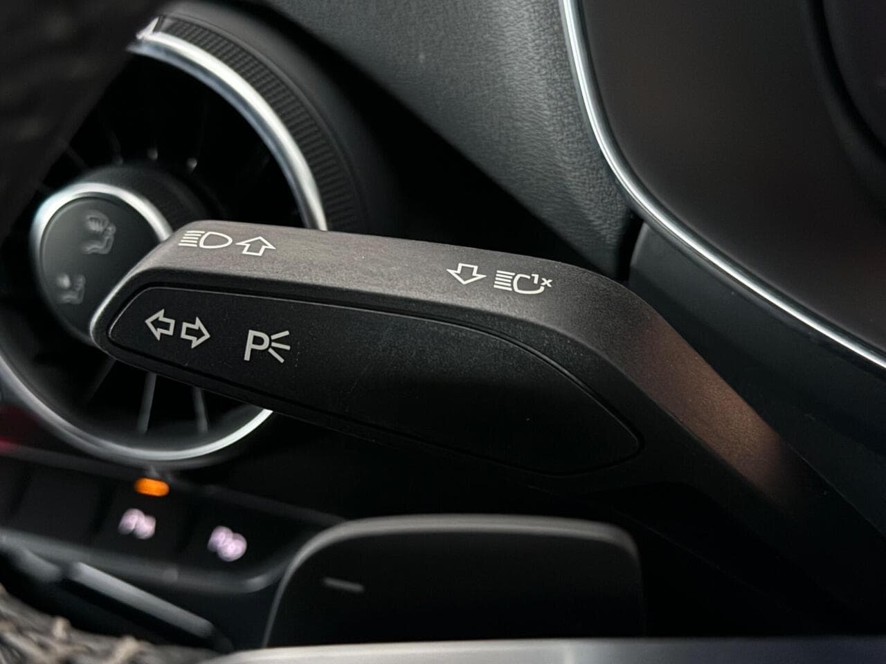 Audi TT thumbnail Misc Controls