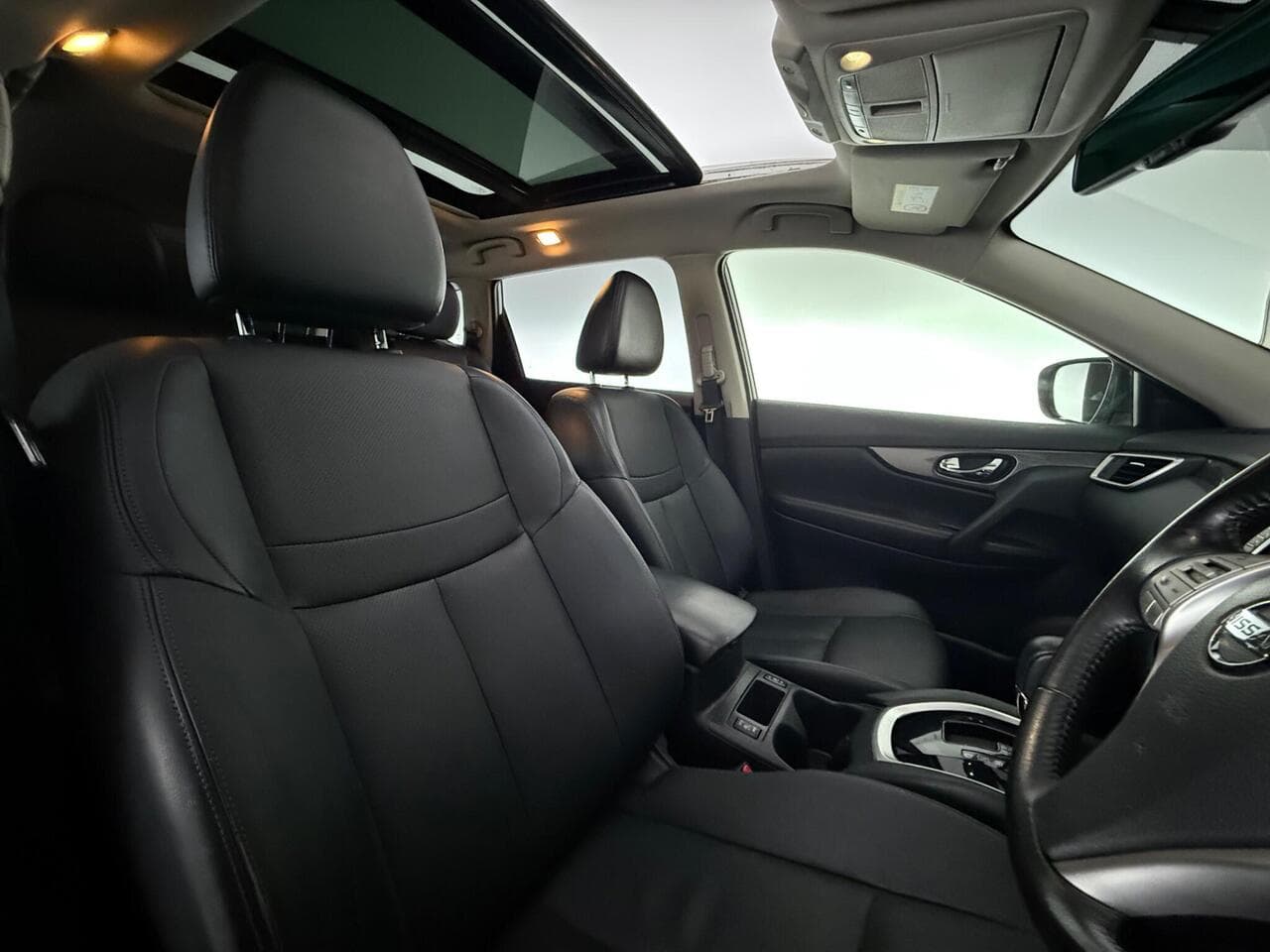 Nissan X-Trail thumbnail Seat Driver