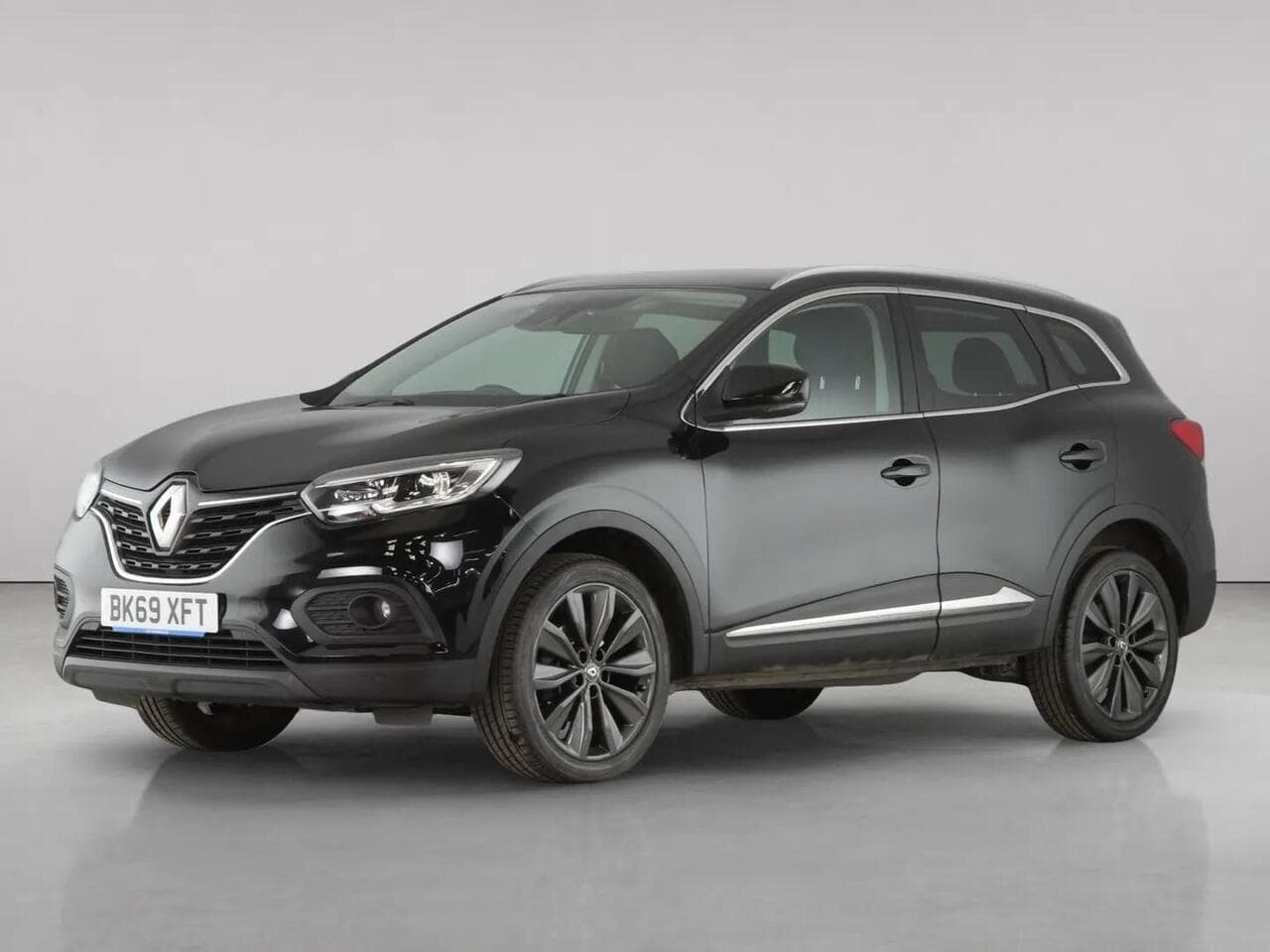 Renault Kadjar thumbnail Front Left