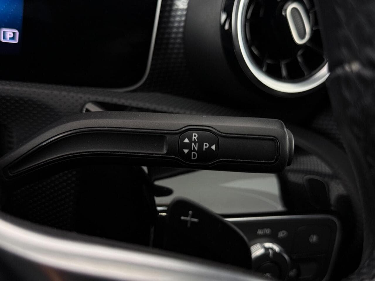 Mercedes-Benz A Class thumbnail Misc Controls
