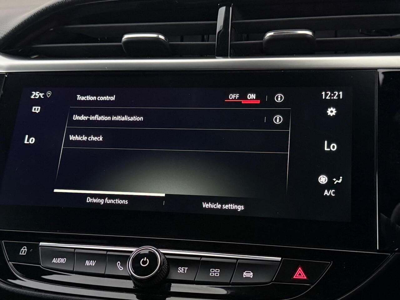 Vauxhall Corsa thumbnail Infotainment System