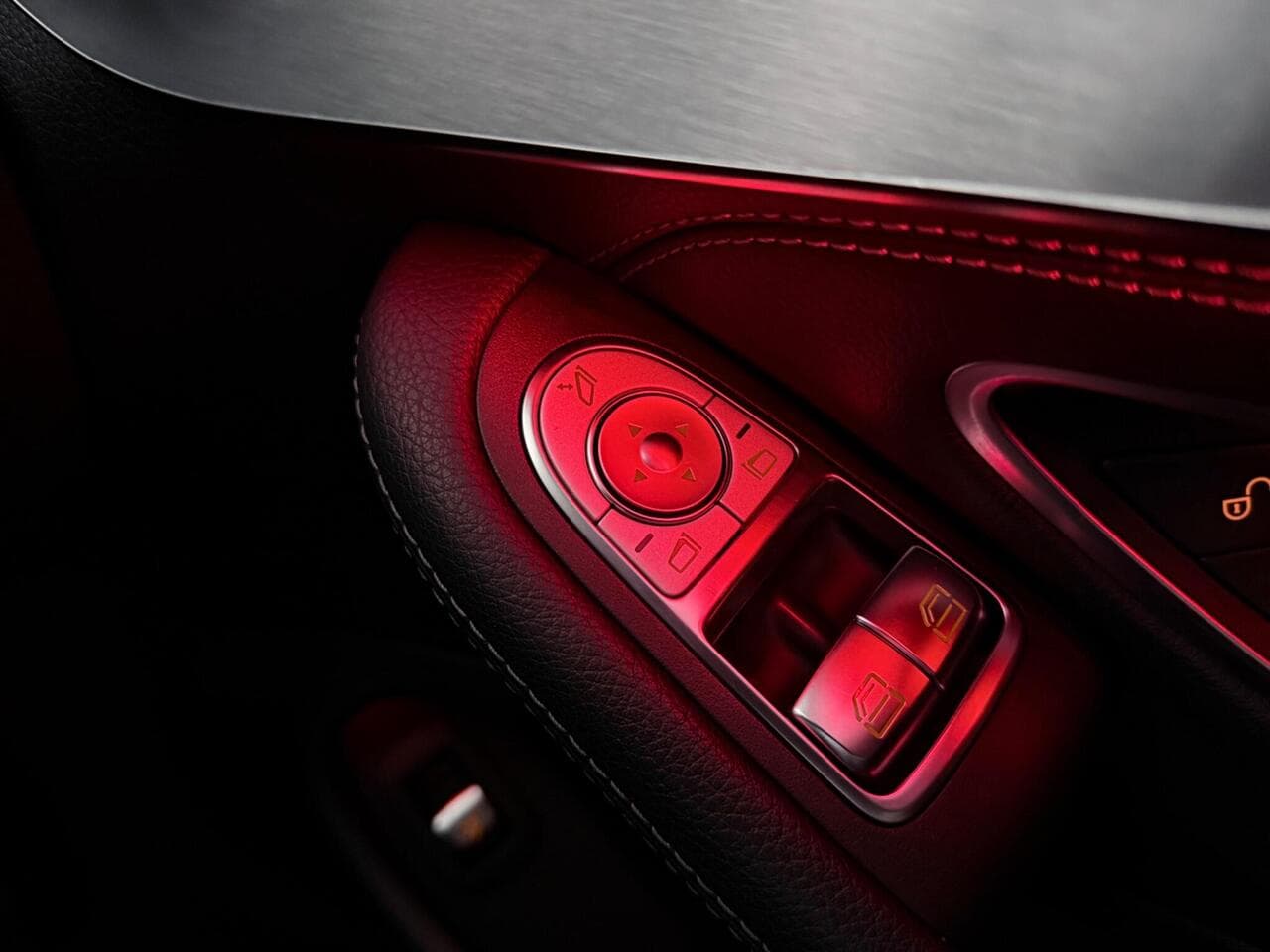 Mercedes-Benz C Class thumbnail Lights Rear
