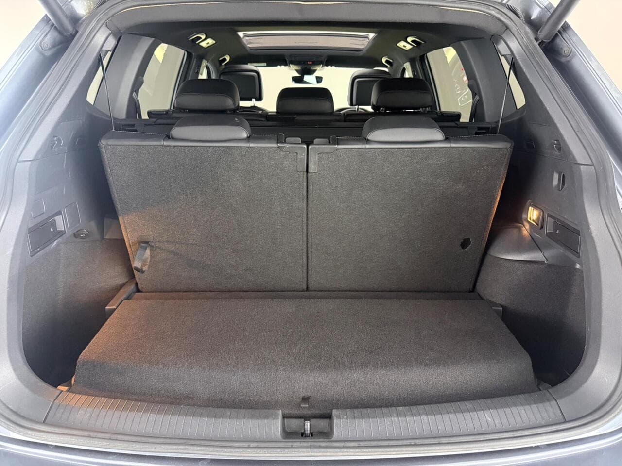 Volkswagen Tiguan Allspace thumbnail Boot