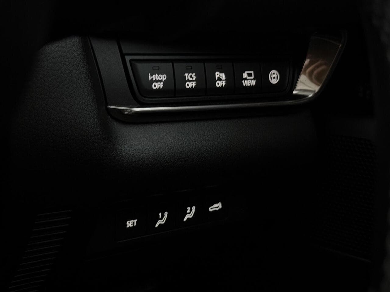 Mazda CX-30 thumbnail Misc Controls