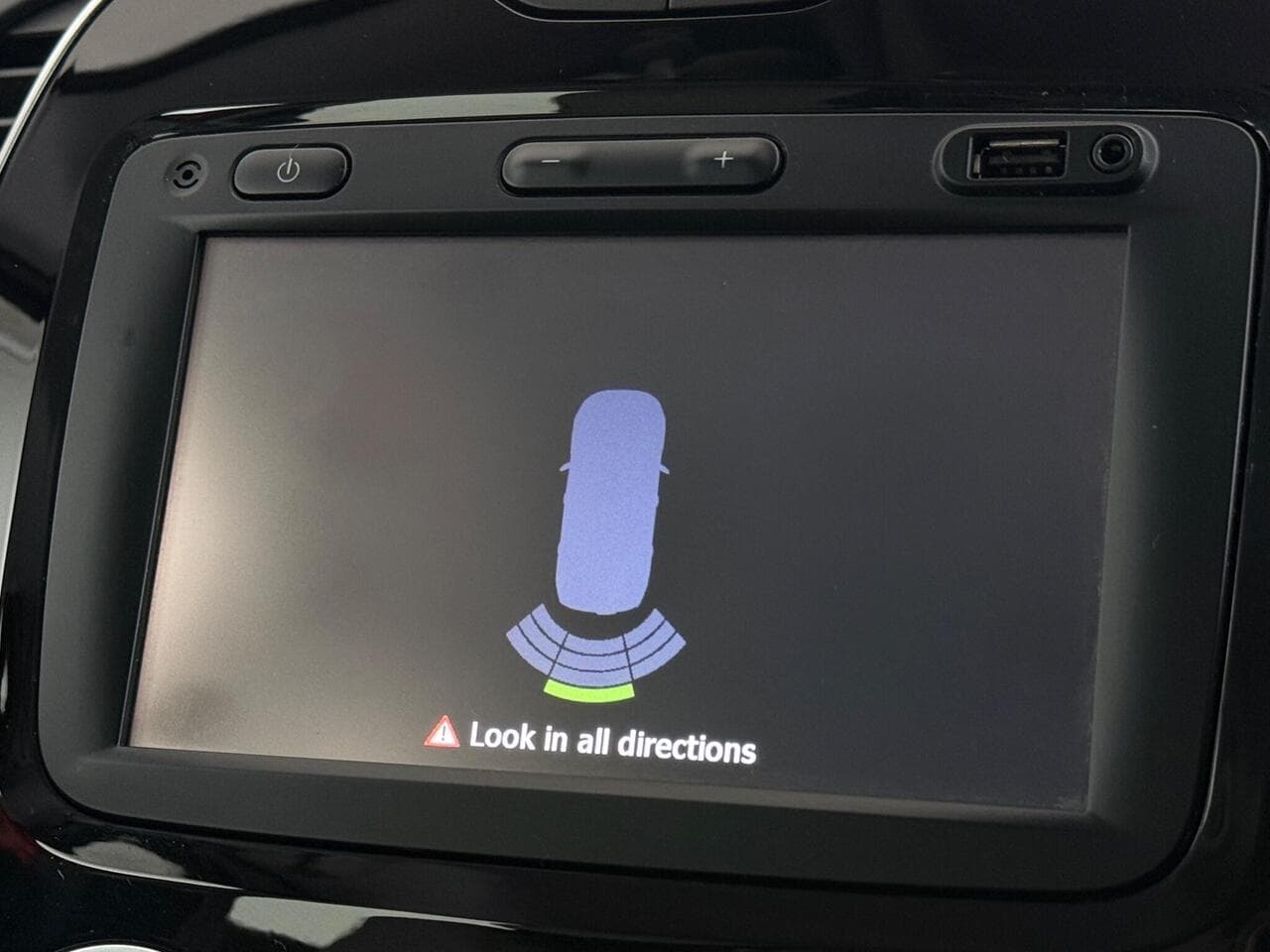 Renault Captur thumbnail Image 32