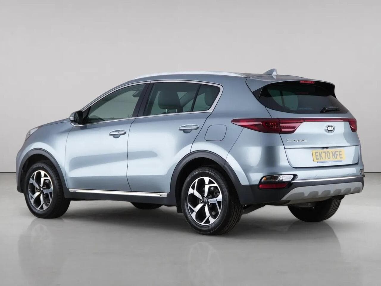 Kia Sportage thumbnail Rear Left