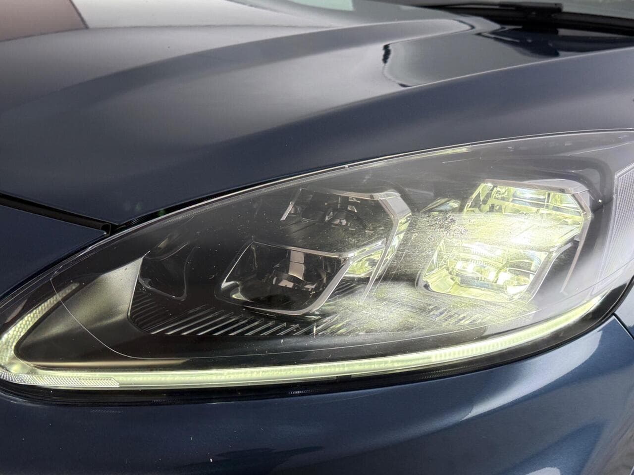 Ford Kuga thumbnail Lights Front