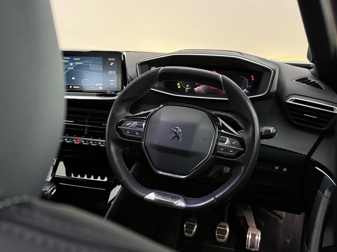 Peugeot 2008 thumbnail Steering Wheel