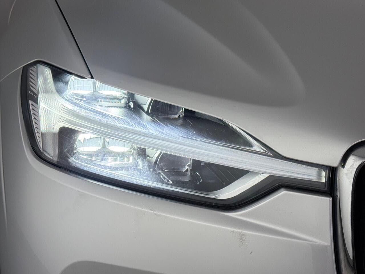 Volvo XC60 thumbnail Lights Front