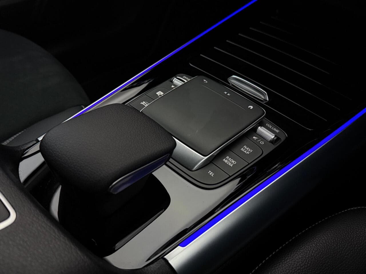 Mercedes-Benz B Class thumbnail Misc Controls