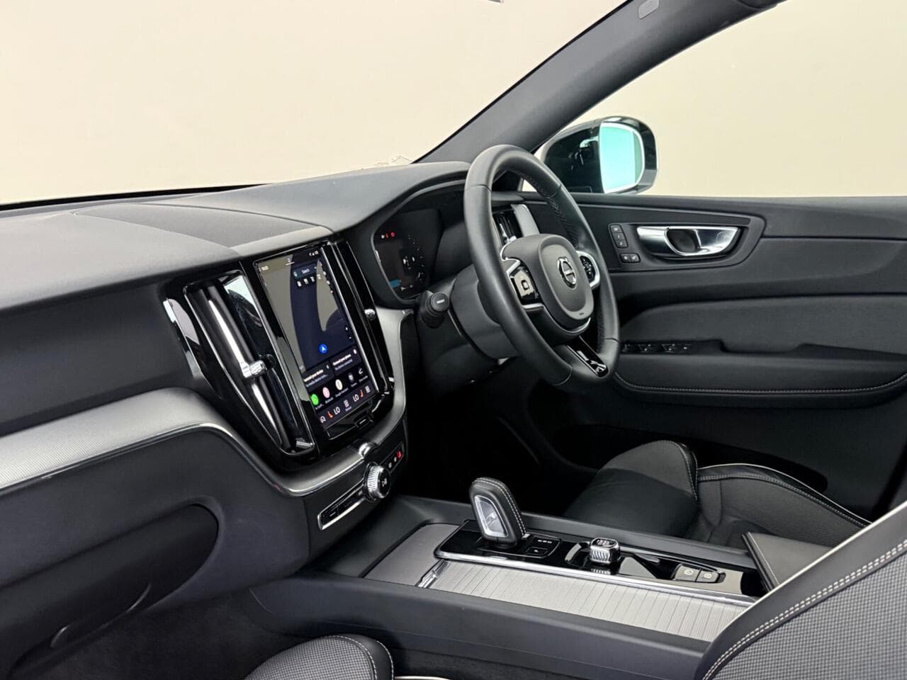 Volvo XC60 thumbnail Interior Front