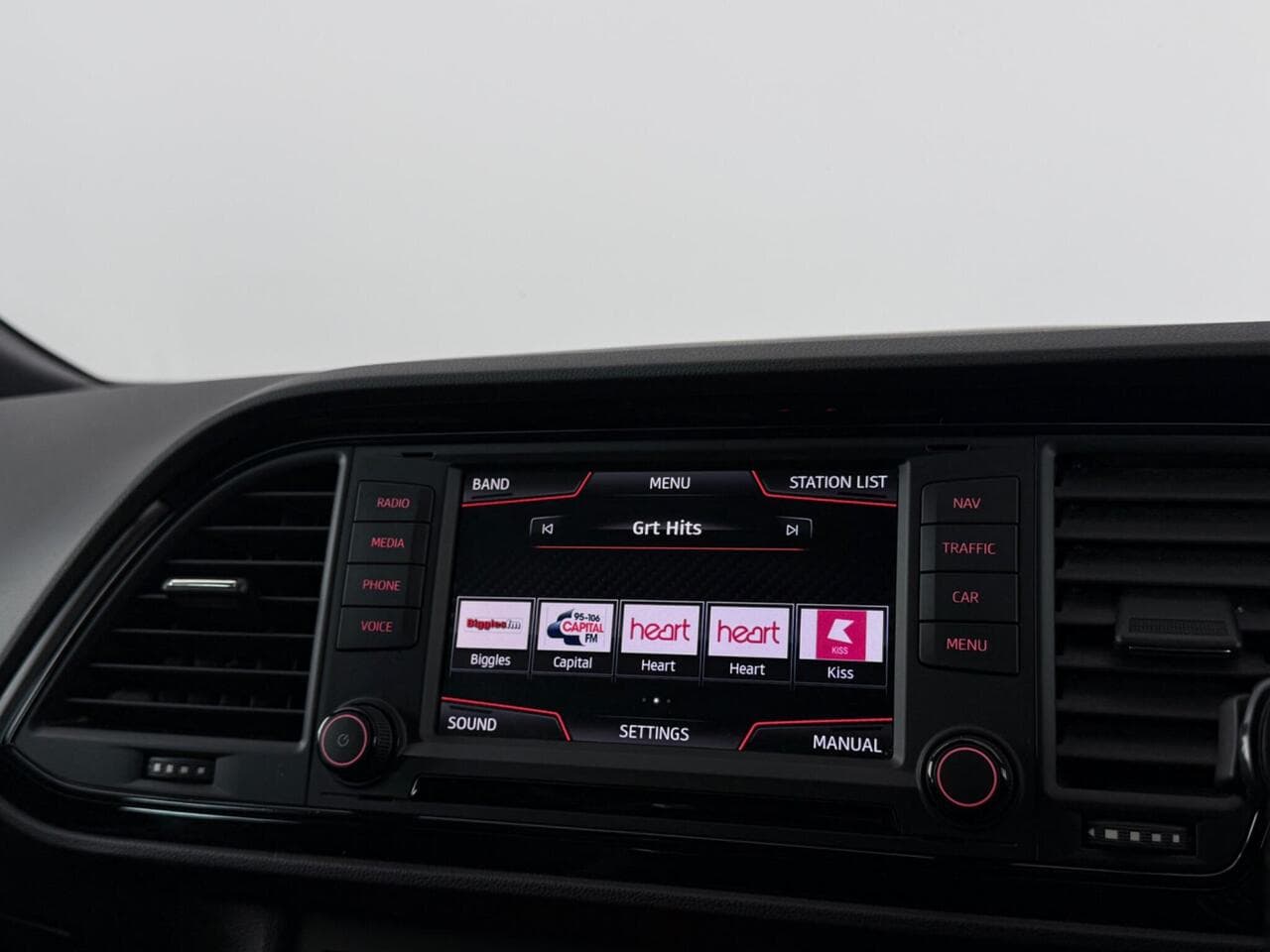SEAT Leon thumbnail Infotainment System
