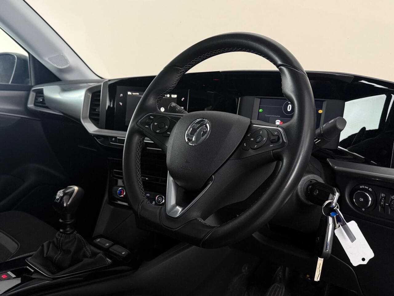 Vauxhall Mokka thumbnail Interior Front