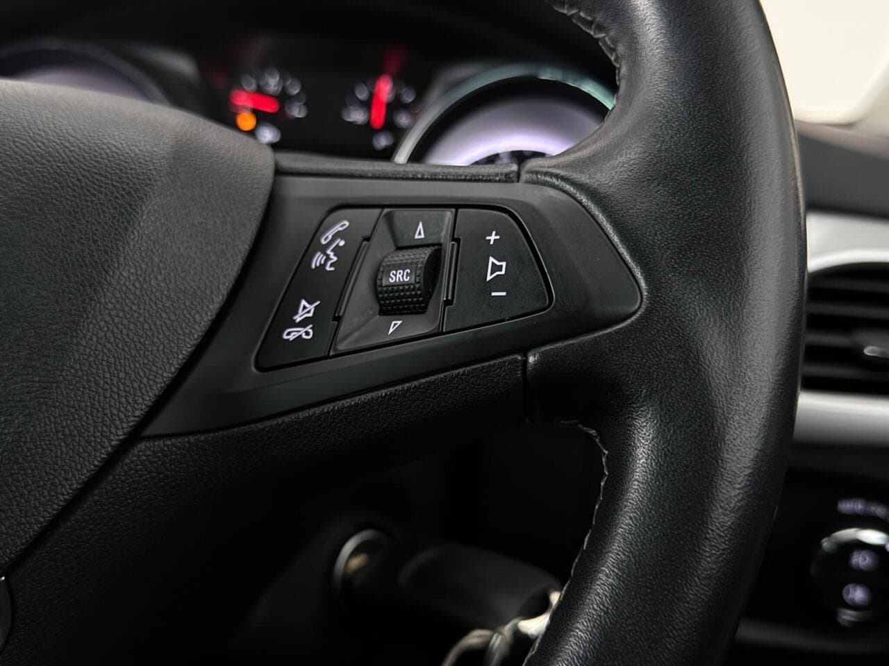 Vauxhall Astra thumbnail Misc Controls