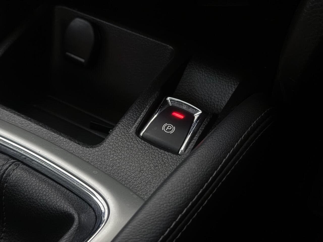 Nissan Qashqai thumbnail Misc Controls