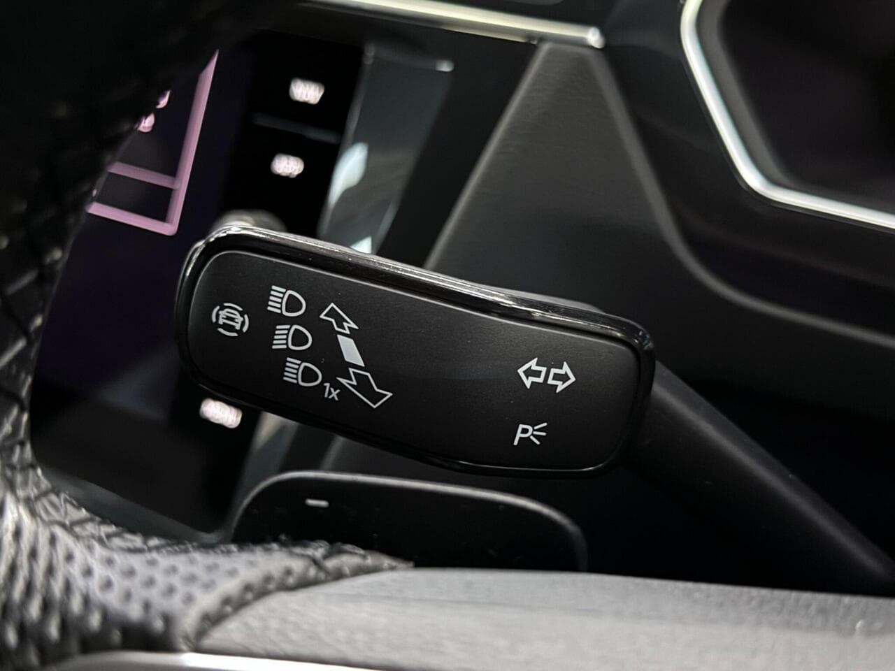 Volkswagen Tiguan thumbnail Misc Controls