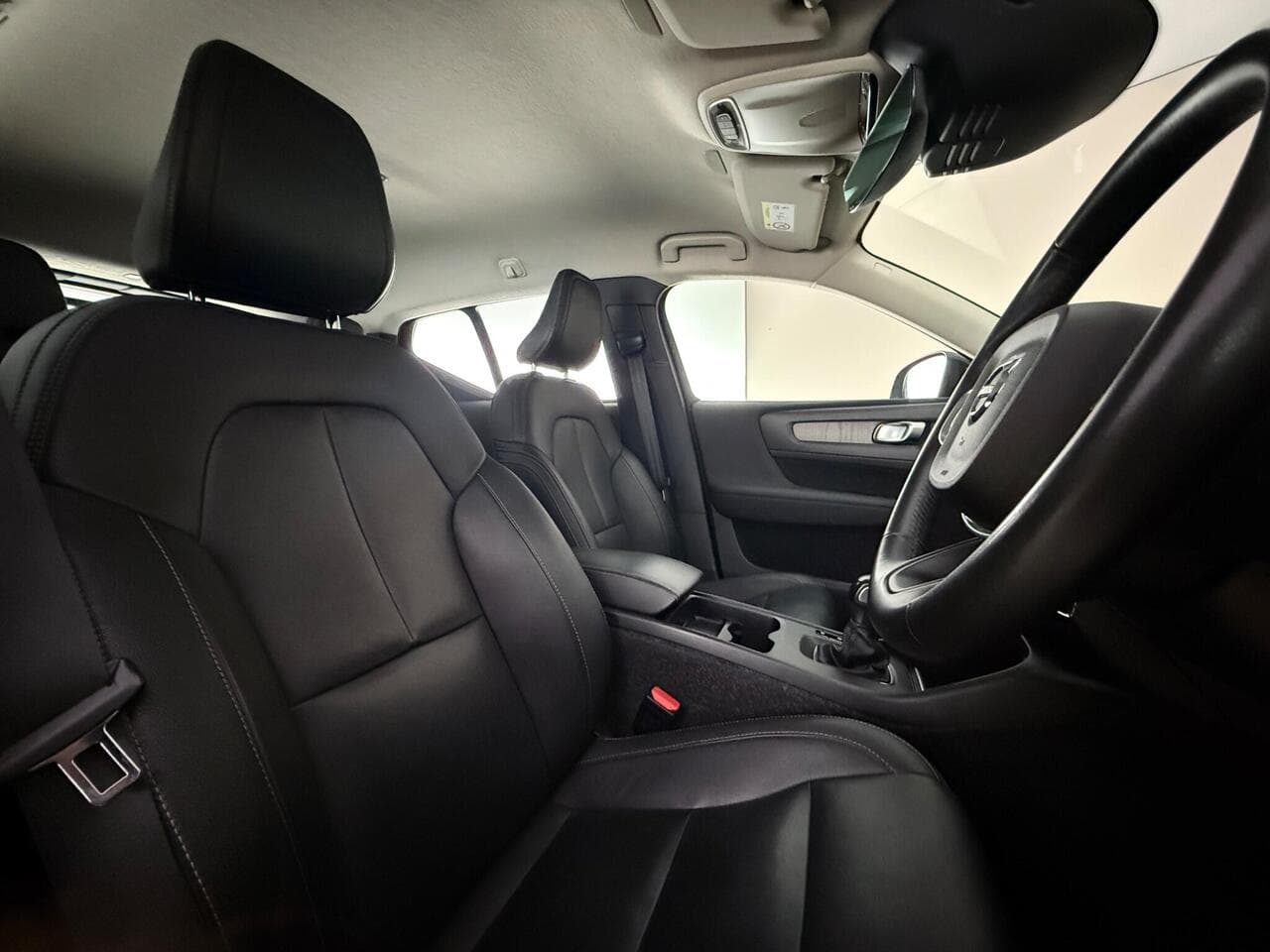 Volvo XC40 thumbnail Seat Front Passenger