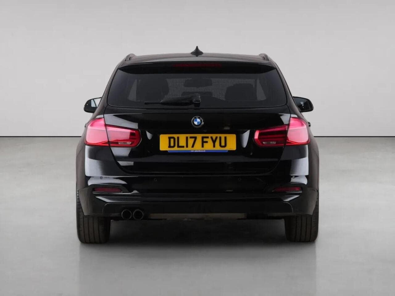 BMW 3 Series thumbnail Rear